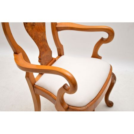 Antiker Walnuss Esstisch und 8 Stühle im Queen Anne Stil