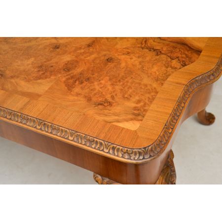 Antiker Walnuss Esstisch und 8 Stühle im Queen Anne Stil