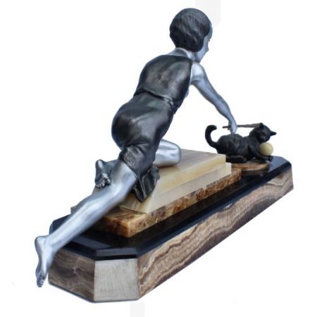 Französische Frauenfigur auf Marmorsockel 1930 antik