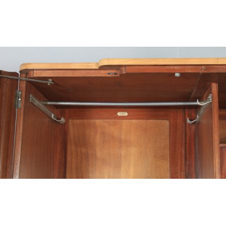 Sechsteiliges Schlafzimmerset im antiken englischen Art-Déco-Stil aus Wurzelnussholz Massivholz von M. P. Davis Furniture Manufacturers of London um 1930