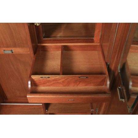 Sechsteiliges Schlafzimmerset im antiken englischen Art-Déco-Stil aus Wurzelnussholz Massivholz von M. P. Davis Furniture Manufacturers of London um 1930