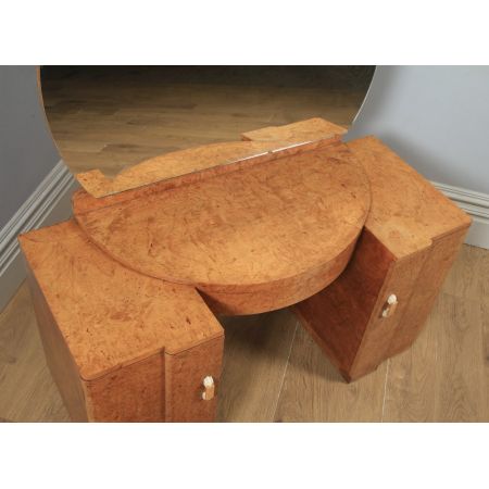 Sechsteiliges Schlafzimmerset im antiken englischen Art-Déco-Stil aus Wurzelnussholz Massivholz von M. P. Davis Furniture Manufacturers of London um 1930