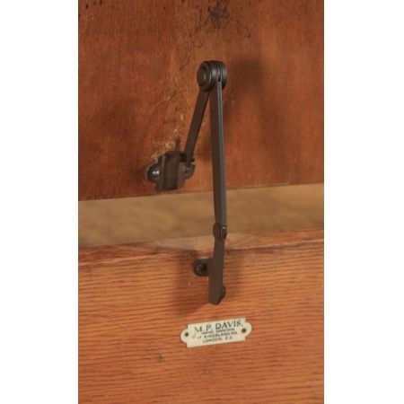 Sechsteiliges Schlafzimmerset im antiken englischen Art-Déco-Stil aus Wurzelnussholz Massivholz von M. P. Davis Furniture Manufacturers of London um 1930