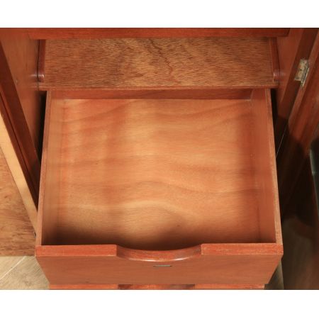 Sechsteiliges Schlafzimmerset im antiken englischen Art-Déco-Stil aus Wurzelnussholz Massivholz von M. P. Davis Furniture Manufacturers of London um 1930