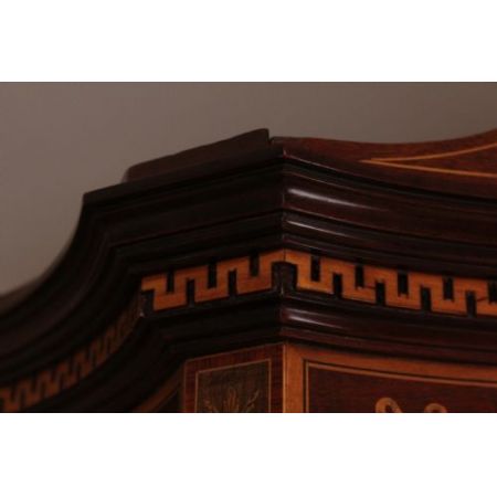 Premium! Antike 'edward & robert' Serpentinenvitrine aus dem späten 19. Jahrhundert