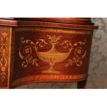 Premium! Antike 'edward & robert' Serpentinenvitrine aus dem späten 19. Jahrhundert