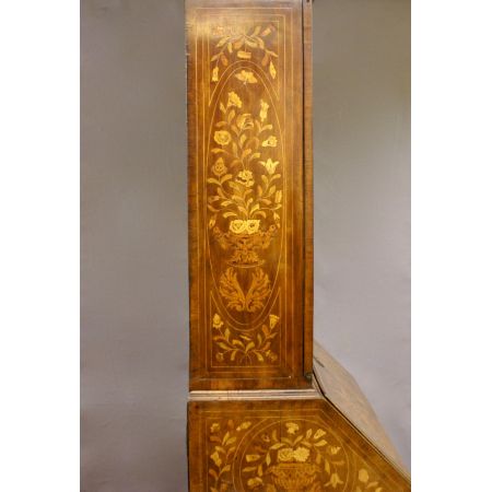 Premium! Antikes Sekretär mit Intarsien aus dem 18. Jahrhundert