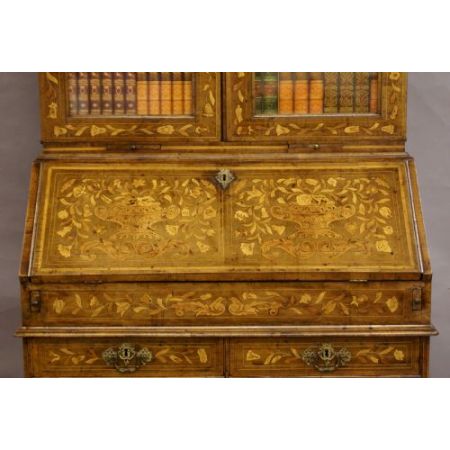 Premium! Antikes Sekretär mit Intarsien aus dem 18. Jahrhundert