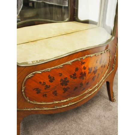 Antike französische Palisander Bombe Front Vitrine