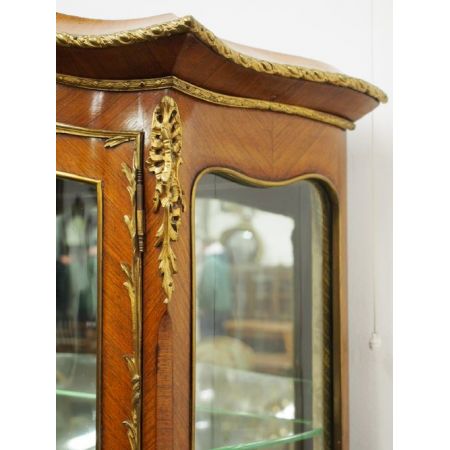 Antike französische Palisander Bombe Front Vitrine