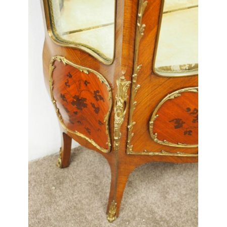 Antike französische Palisander Bombe Front Vitrine