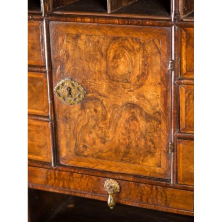 Englischer William & Marry Escritoire Secretaire aus Walnussholz Massivholz um 1695 antik