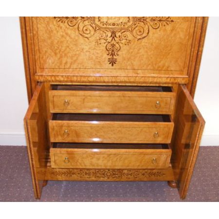 Antike Charles X.-Schlafzimmereinrichtung aus Vogelaugenahorn Massivholz um 1860