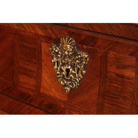 Ovale Louis XV.-Kommode mit Marmorplatte aus Königsholz Massivholz 1760 antik