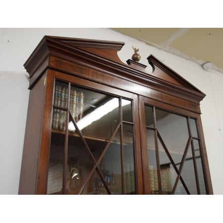 Antikes Inlaid Mahagoni Bücherregal aus der Zeit George III 