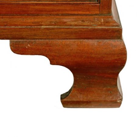 Chippendale-Kleiderschrank aus Mahagoni Massivholz aus der Zeit von George III. um 1760 antik