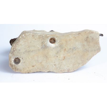 Bronzetiger auf einem Felsen von James Andrej - Frankreich c1920