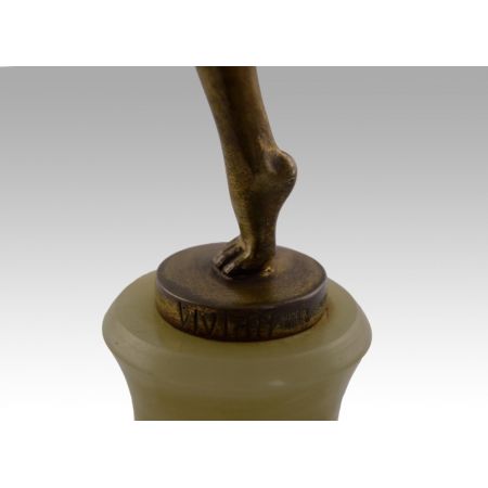 Antike Art-Deco- Skulptur von Josef Lorenzl