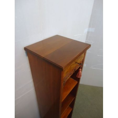 Antikes, schmales Bücherregal aus Nussbaumholz Massivholz um 1910