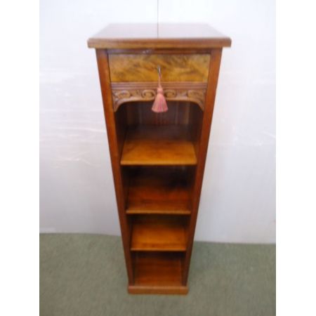 Antikes, schmales Bücherregal aus Nussbaumholz Massivholz um 1910