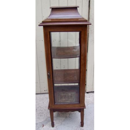 Antike freistehende edwardian Bijouterie Vitrine mit Pagodenoberteil.