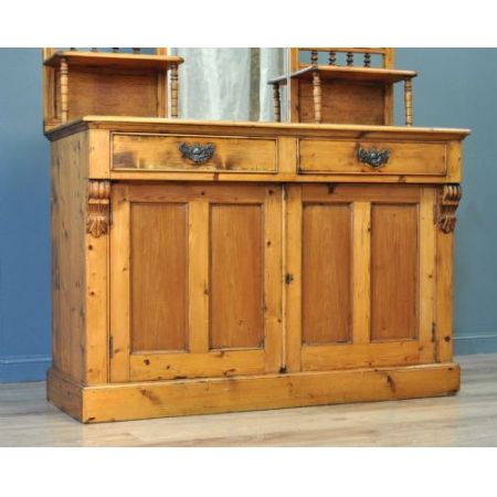 Antiker großer viktorianischer rustikaler Spiegelrückenschrank aus Kiefernholz