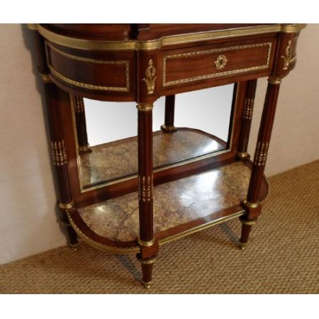 Antike Vitrine aus französischem Mahagoni, die Paul Sormani zugeschrieben wird