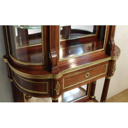 Antike Vitrine aus französischem Mahagoni, die Paul Sormani zugeschrieben wird