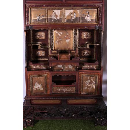 ! Antikes japanisches Sadhana-Schrank