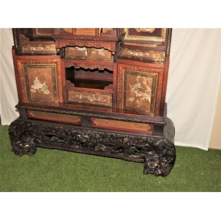 ! Antikes japanisches Sadhana-Schrank