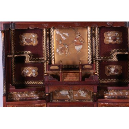 ! Antikes japanisches Sadhana-Schrank