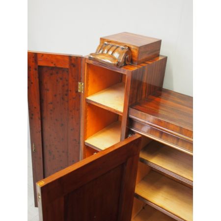 Antiker Goncalo Alves (Tiegerholz) Schrank aus der Regency Zeit