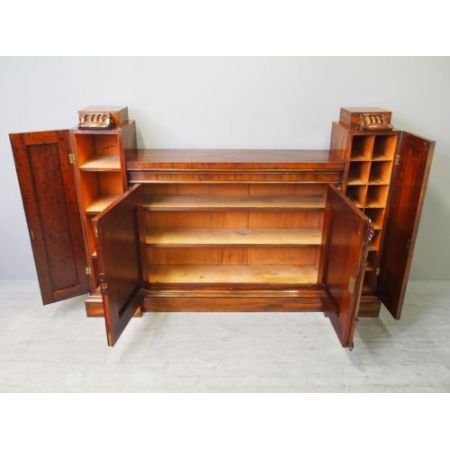 Antiker Goncalo Alves (Tiegerholz) Schrank aus der Regency Zeit