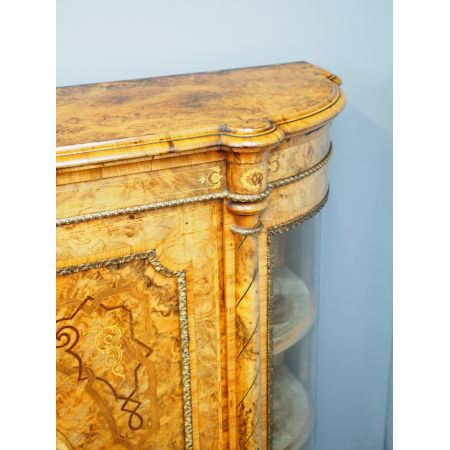 Antikes viktorianisches Walnuss Sideboard