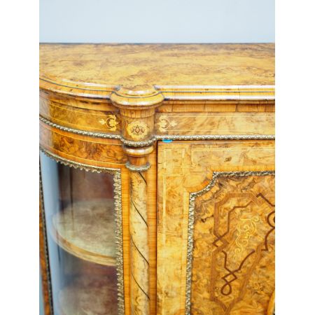 Antikes viktorianisches Walnuss Sideboard