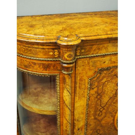 Antikes viktorianisches Walnuss Sideboard