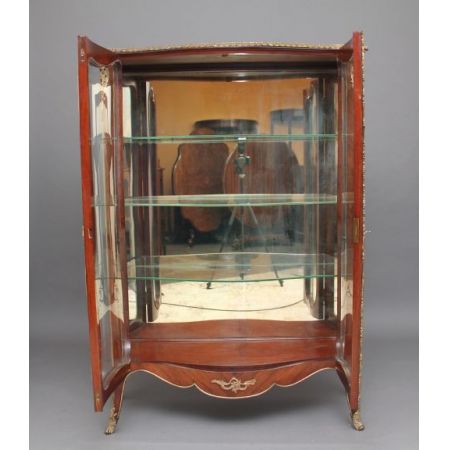 Premium! Antike französische Vitrine aus Kingwood und Ormolu aus dem 19. Jahrhundert