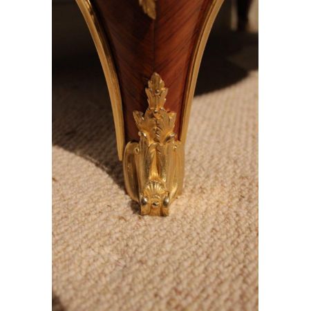 Antike französische Vitrine mit Kingwood & Ormolu