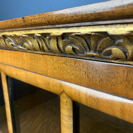 Premium! Antikes Paar vergoldete Breakfront Schränke aus Walnuss im George I Stil