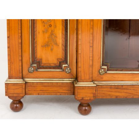 Antiker viktorianischer Satinholzschrank von hervorragender Qualität