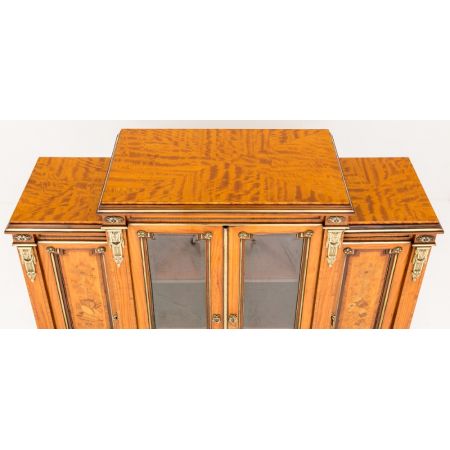 Antiker viktorianischer Satinholzschrank von hervorragender Qualität