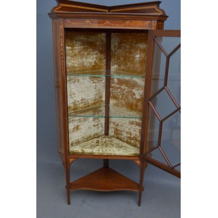 Premium! Zwei edwardianische Mahagoni Inlaid Eckvitrinen