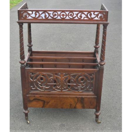 Antiker Zeitungsständer aus massivem Walnussholz