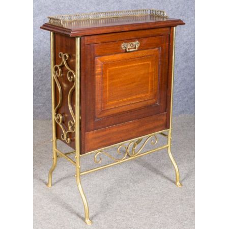 Antiker Zeitungsständer im Kunsthandwerkstil aus Messing und Mahagoni