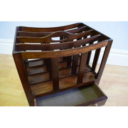 Antiker Mahagoni Zeitungsständer