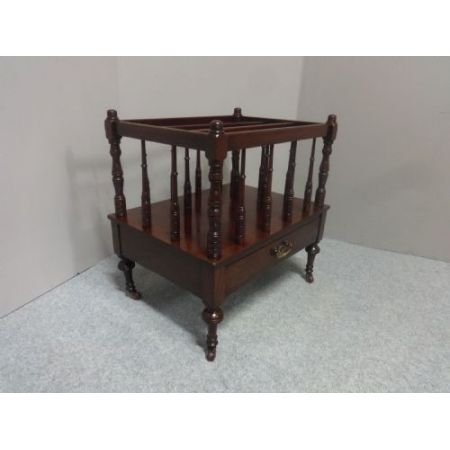 Antiker edwardianischer Zeitungsständer aus Mahagoni