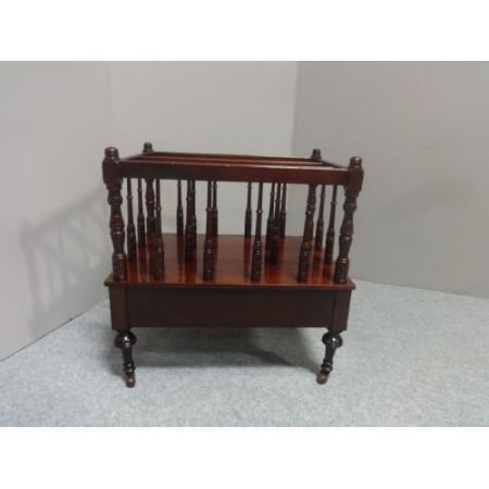 Antiker edwardianischer Zeitungsständer aus Mahagoni