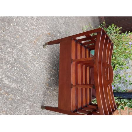 Antiker Mahagoni Zeitungsständer mit Griff aus der Regency Zeit