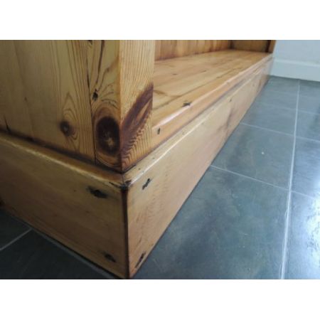 Prächtiges antikes großes Bücherregal aus massivem Kiefernholz extra breit