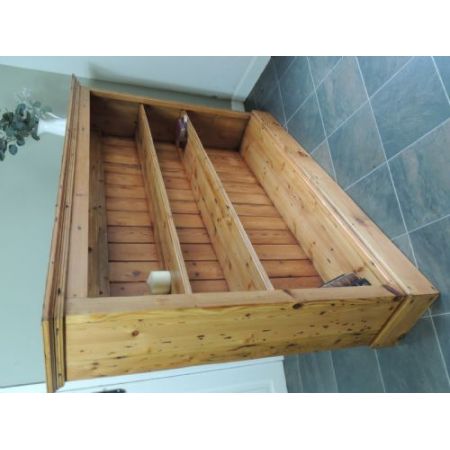 Prächtiges antikes großes Bücherregal aus massivem Kiefernholz extra breit